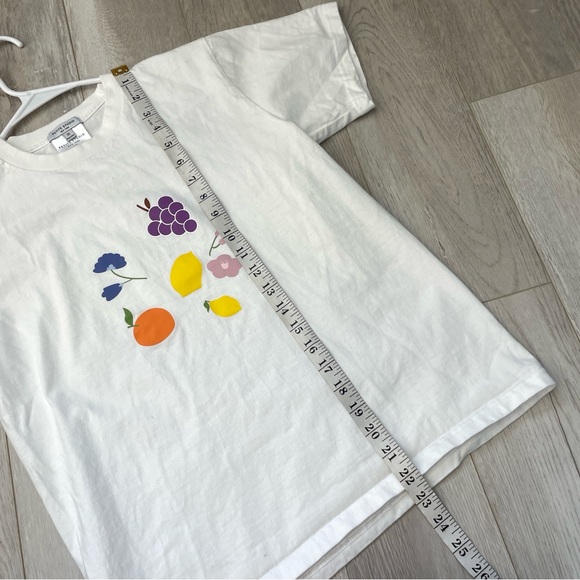Petite Studio Tshirt fruit graphic crew short sleeve womens White (xsmall) suri - Picture 6 of 6